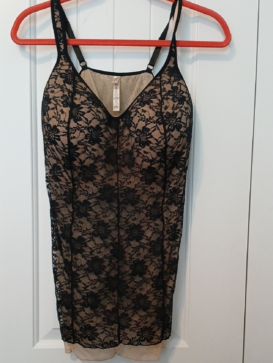Rhonda Shear Other - ☀️☀️Rhonda Shear. NWOT  black lace long line bra 3X